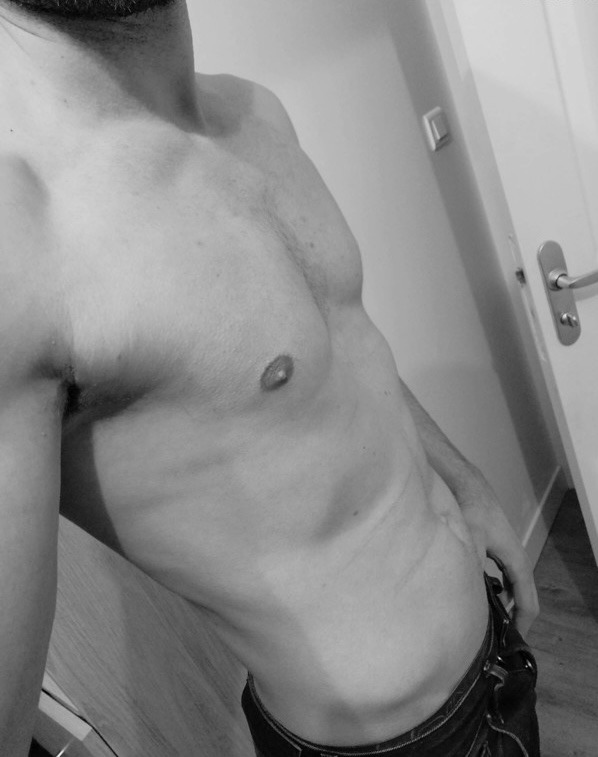 Carlito - Rencontre gay à La Joux FR Profil de Carlito, 24 ans, Rencontre gay à La Joux FR (Fribourg)