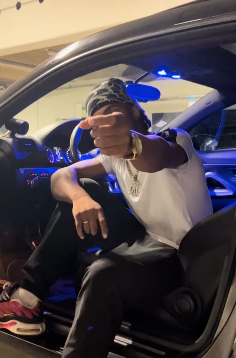 Profil de Cosmo, 42 ans, Rencontre gay black à Lossy (Fribourg)