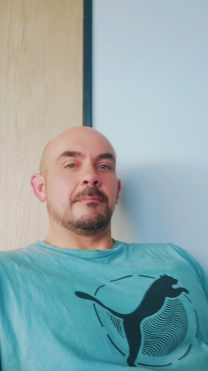 Profil de Kerem, 40 ans, Rencontre gay à Morlon (Fribourg)