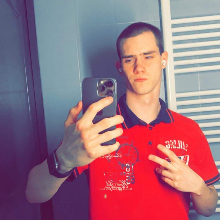 Profil de Naofel, 24 ans, Rencontre gay à Vuisternens-devant-Romont (Fribourg)