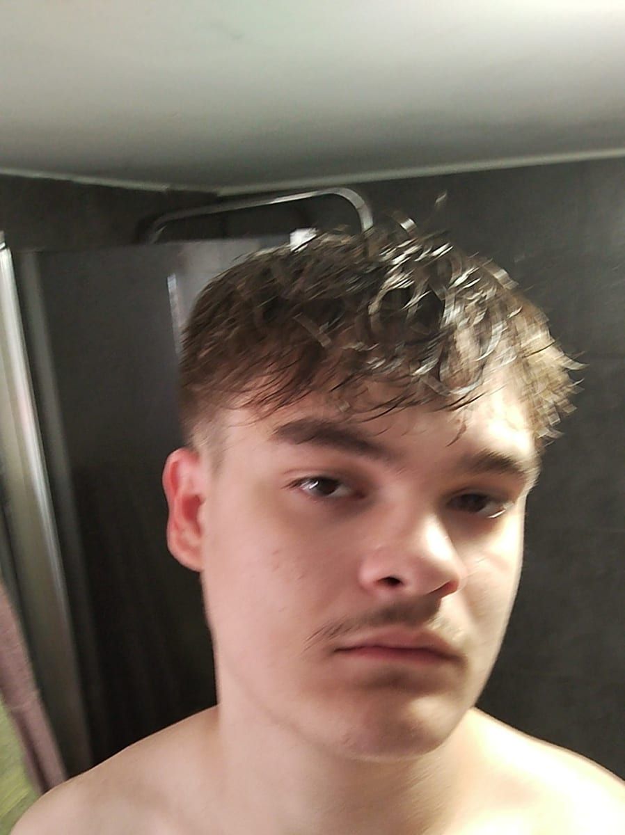 Profil de Radouan, 29 ans, Rencontre gay à Corbières (Fribourg)