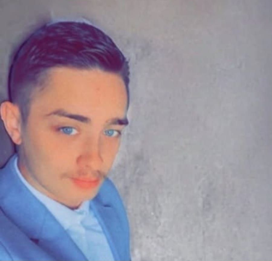 Profil de Adyl, 24 ans, Rencontre gay à Villargiroud (Fribourg)