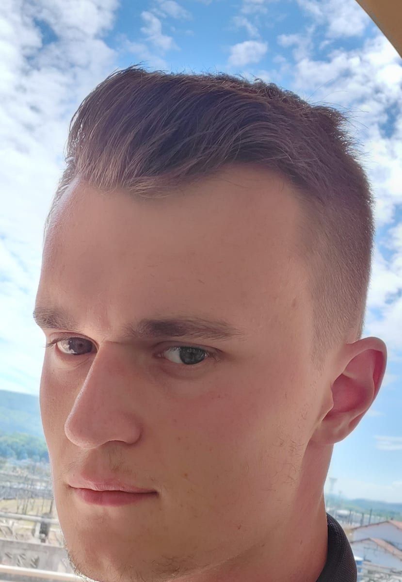 Profil de Roanne, 31 ans, Rencontre gay à Botterens (Fribourg)