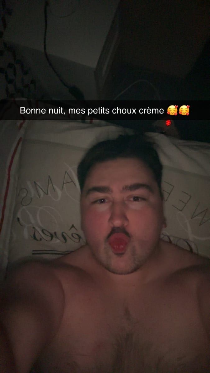 Profil de Oualid, 22 ans, Rencontre gay à Portalban (Fribourg)