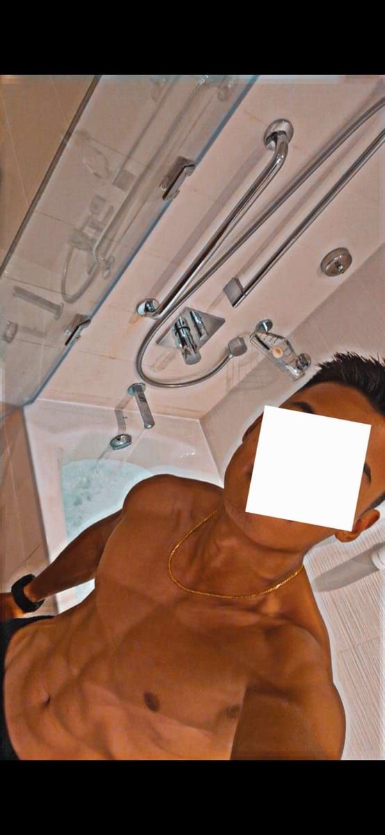 Profil de Abdelkader, 28 ans, Rencontre gay à Greng (Fribourg)