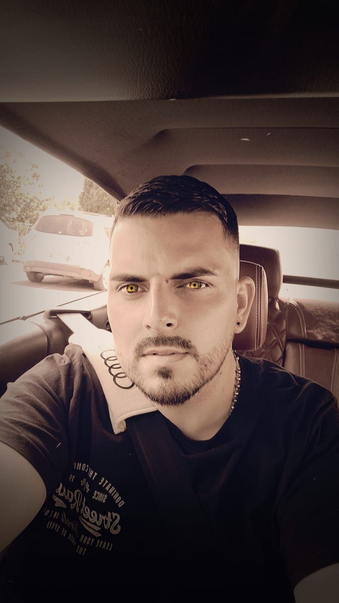 Profil de Tino, 40 ans, Rencontre gay à Barberêche (Fribourg)
