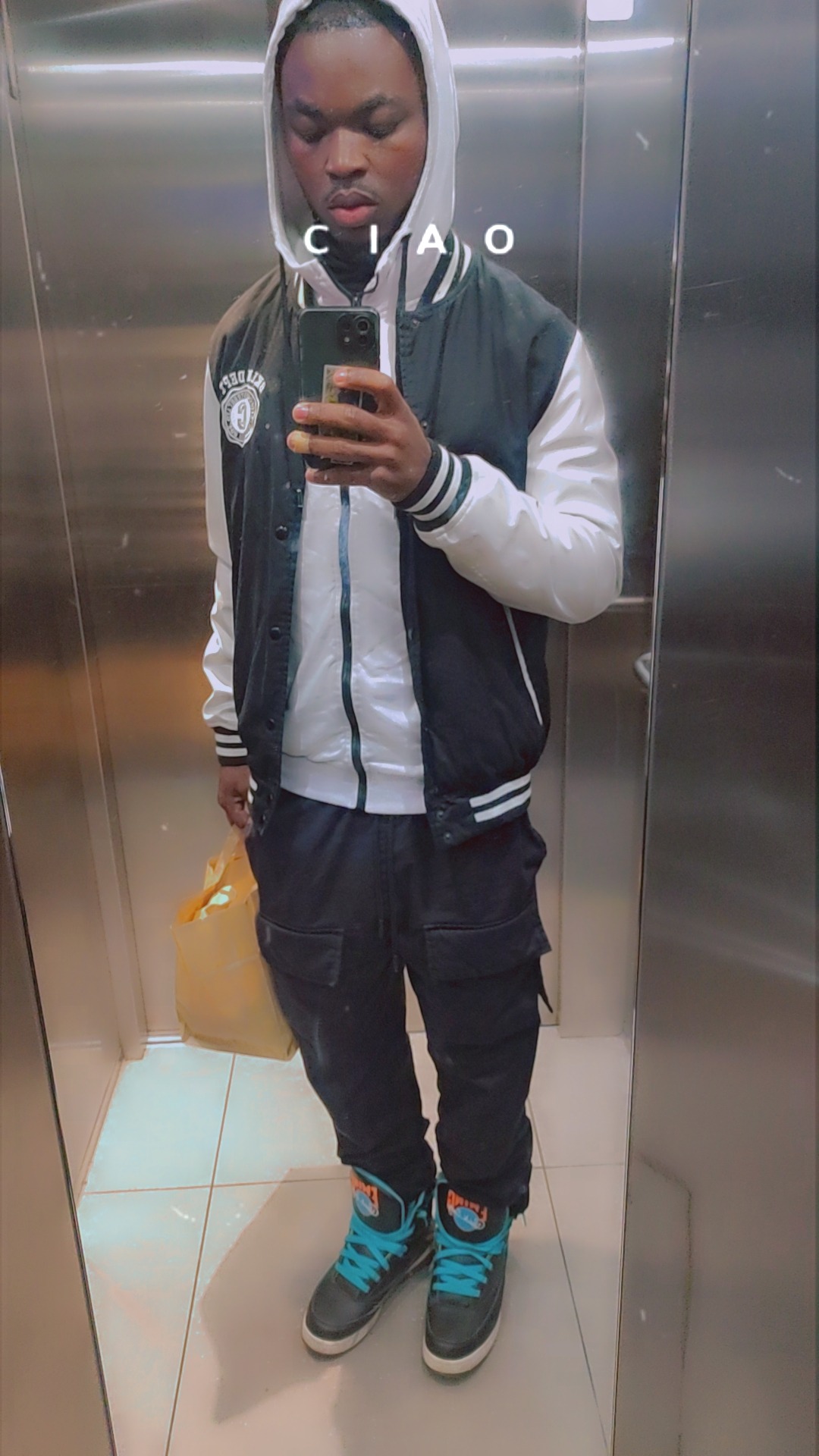 Profil de Victory, 24 ans, Rencontre gay à Villarbeney (Fribourg)