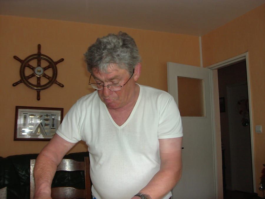 Sauveur - Rencontre gay à Mur (Vully) FR Profil de Sauveur, 33 ans, Rencontre gay à Mur (Vully) FR (Fribourg)