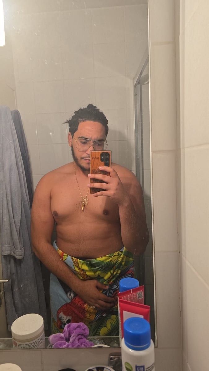 Profil de Sayon, 34 ans, Rencontre gay à Montet (Broye) (Fribourg)