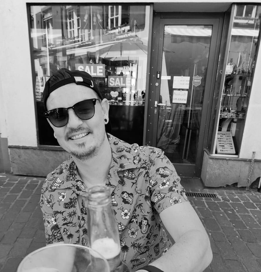 Profil de Côme, 38 ans, Rencontre gay à Kleinbösingen (Fribourg)