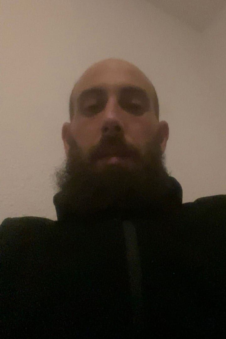 Profil de Elliot, 31 ans, Rencontre gay à Le Châtelard-près-Romont (Fribourg)