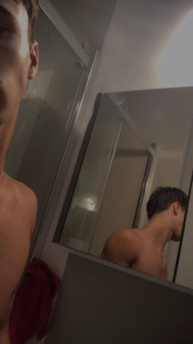 Profil de Quorentin, 22 ans, Rencontre gay arabe à Môtier (Vully) (Fribourg)