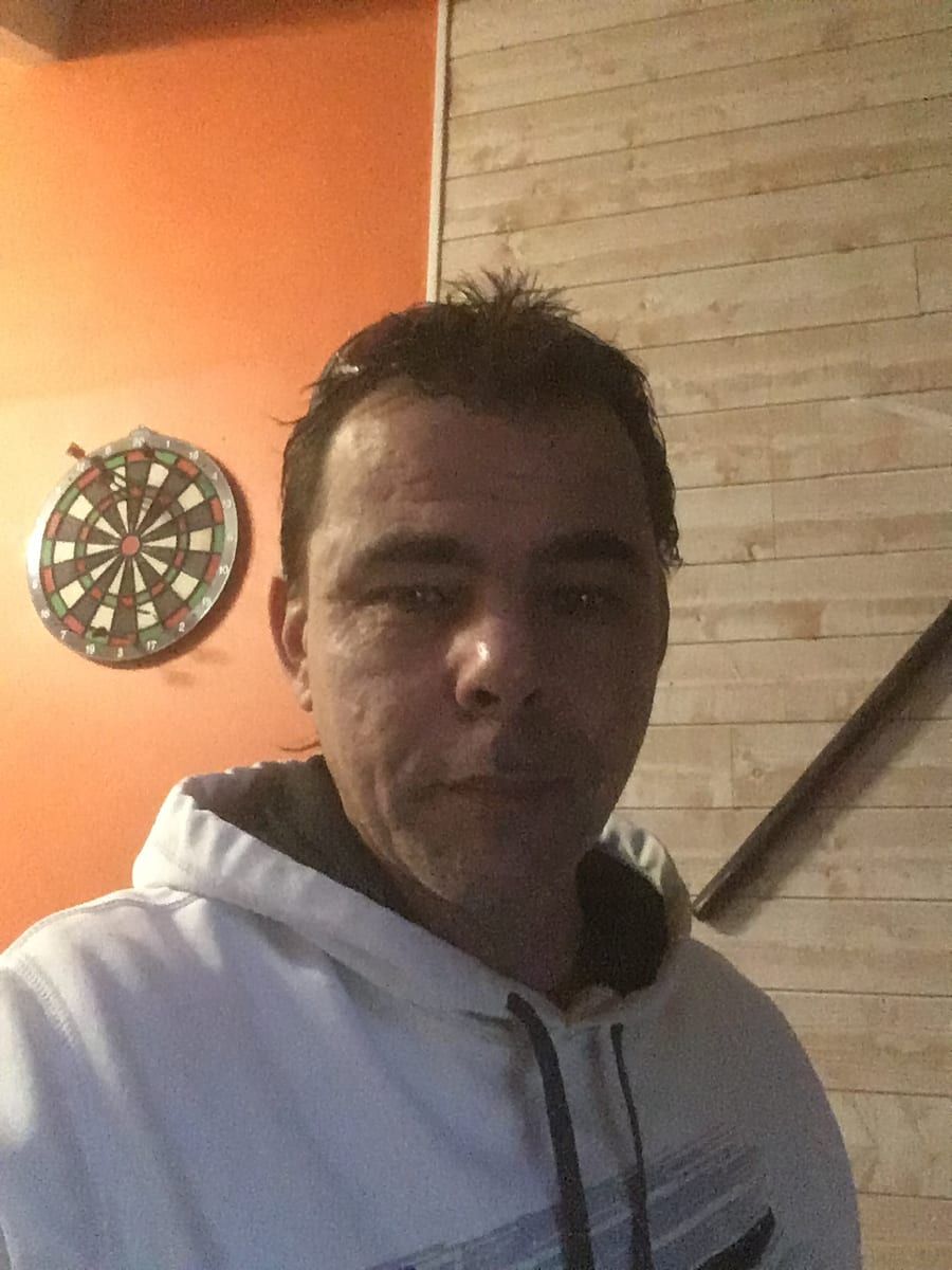 Profil de Goran, 23 ans, Rencontre gay à Marly (Fribourg)