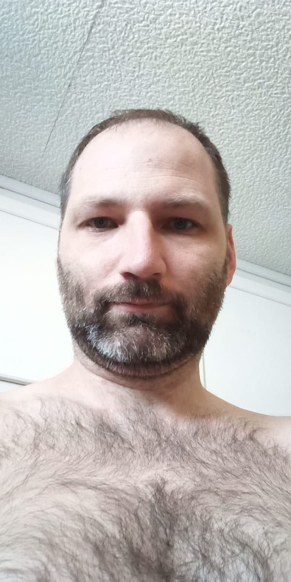 Profil de Chedli, 40 ans, Rencontre gay à Portalban (Fribourg)
