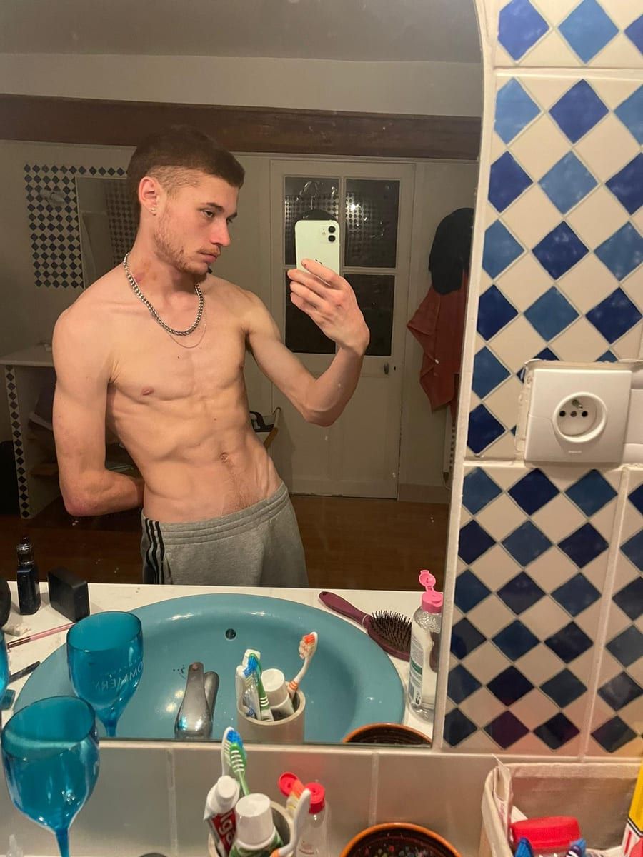 Mao - Rencontre gay à Cugy FR Profil de Mao, 32 ans, Rencontre gay à Cugy FR (Fribourg)