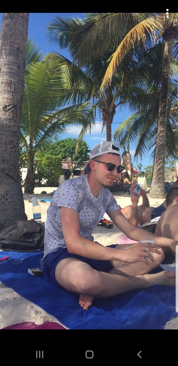 Profil de Carol, 33 ans, Rencontre gay à Plasselb (Fribourg)