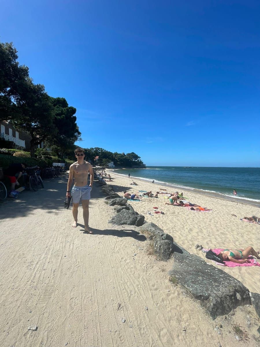 Profil de Vincent-xavier, 25 ans, Rencontre gay à Aumont (Fribourg)