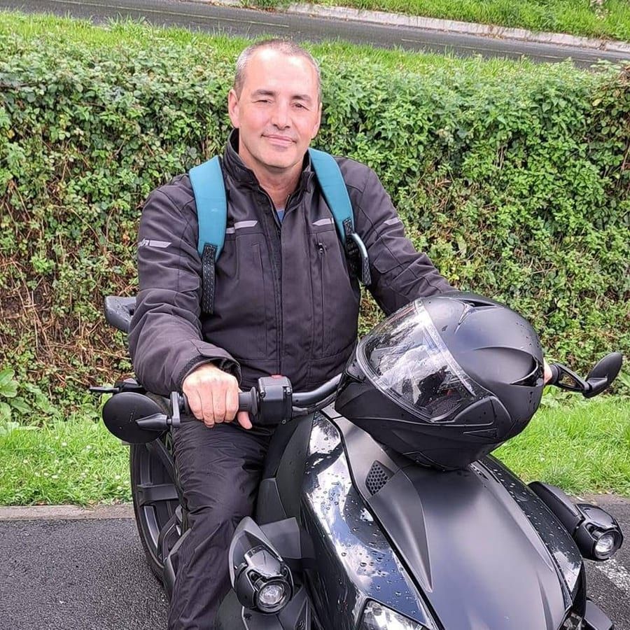 Sivane - Rencontre gay à Magnedens Profil de Sivane, 45 ans, Rencontre gay à Magnedens (Fribourg)