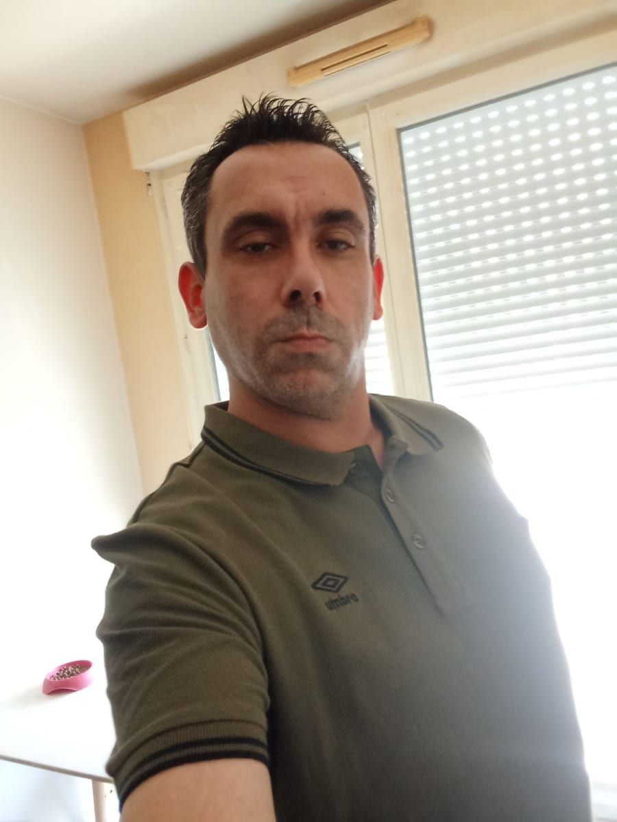 Profil de Aurelio, 34 ans, Rencontre gay à Corbières (Fribourg)