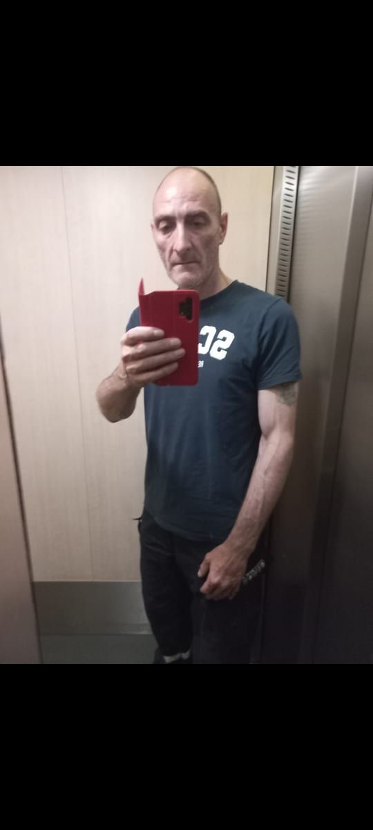 Leonidas - Rencontre gay à Grenilles Profil de Leonidas, 41 ans, Rencontre gay à Grenilles (Fribourg)