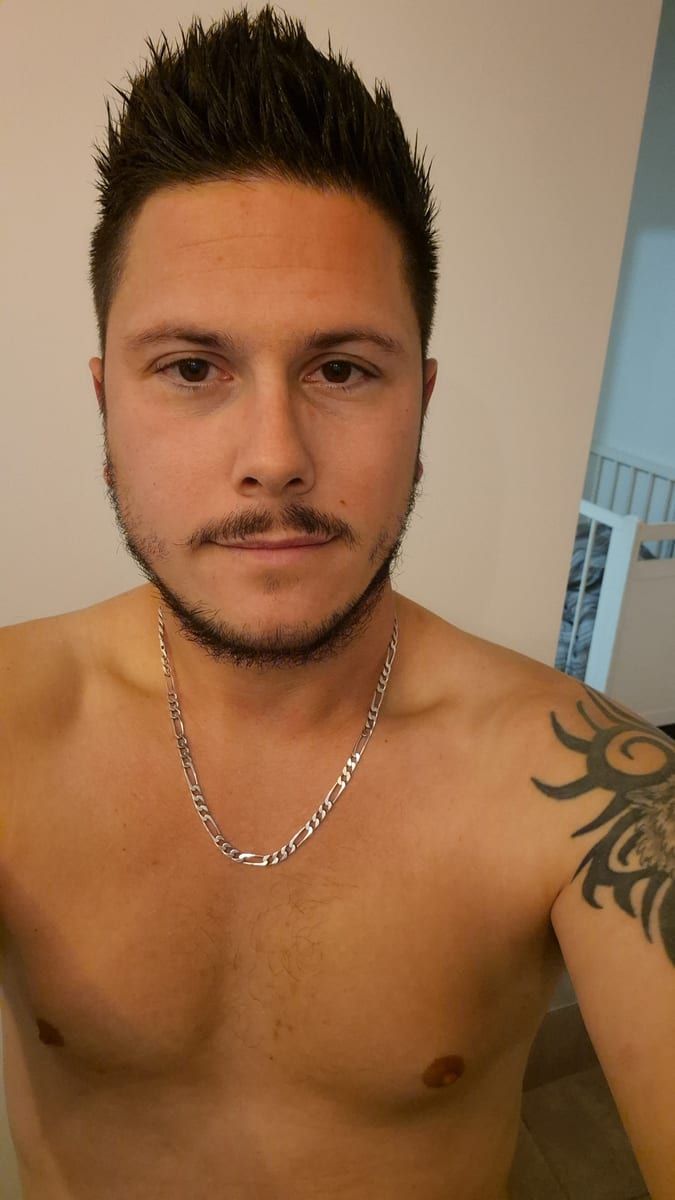 Profil de Safwan, 22 ans, Rencontre gay à Wallenried (Fribourg)