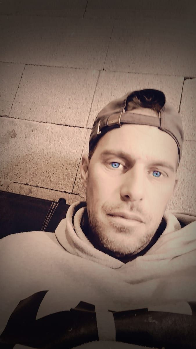 Profil de Guilain, 29 ans, Rencontre gay à Enney (Fribourg)