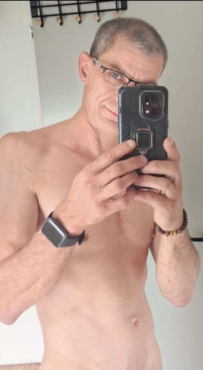 Profil de Lee, 41 ans, Rencontre gay à Villargiroud (Fribourg)