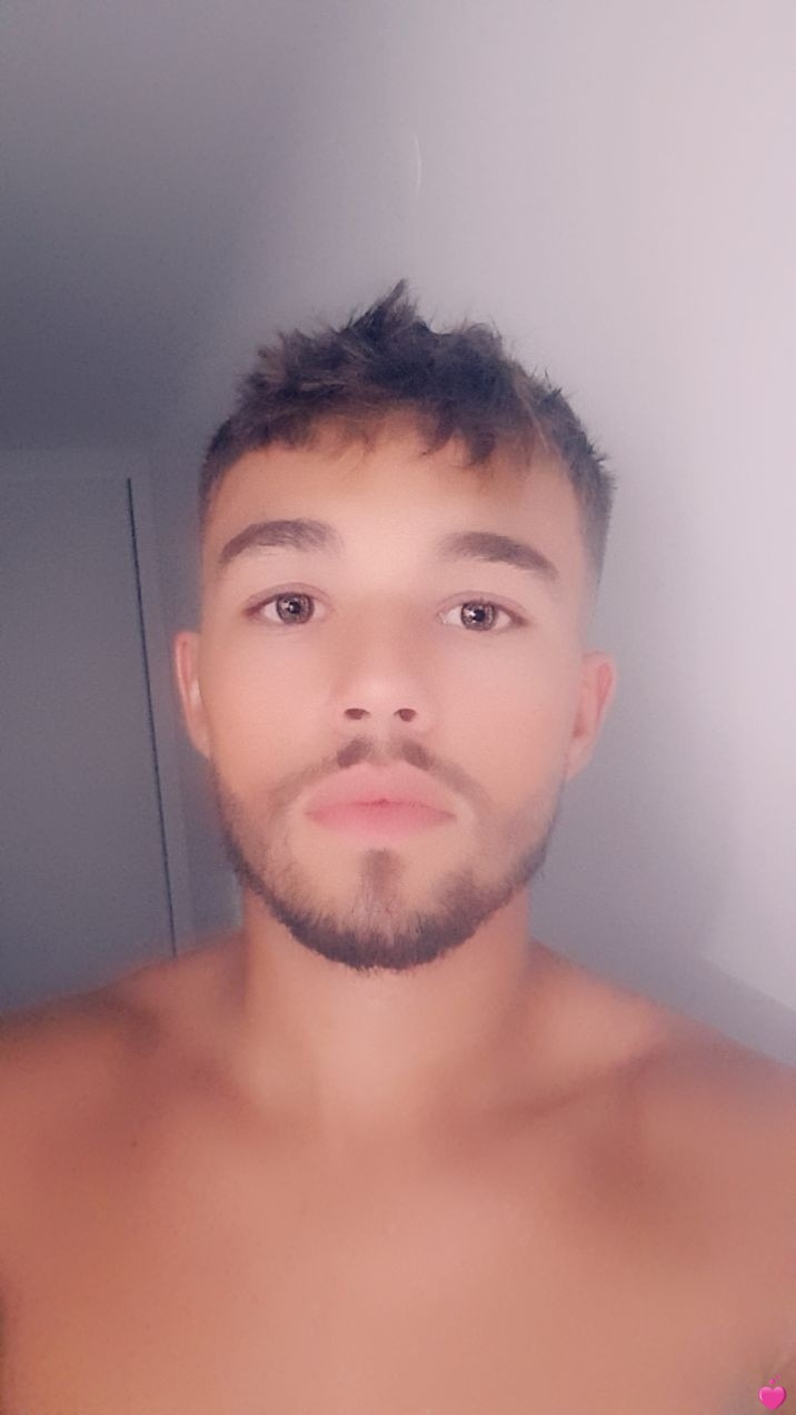 Profil de Guyllaume, 23 ans, Rencontre gay à Lentigny (Fribourg)